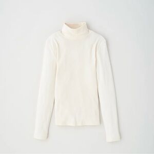 KOTN Fitted Turtleneck in Marshmallow - M